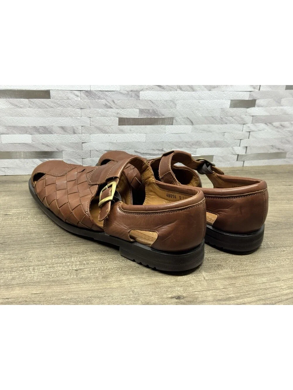 Allen Edmonds Tivoli Fisherman’s Sandals Brown Men’s 11.5 D Summer Vibram Italy